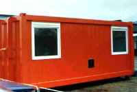 Buerocontainer_auf_Abrollsystem.jpg (66465 Byte)